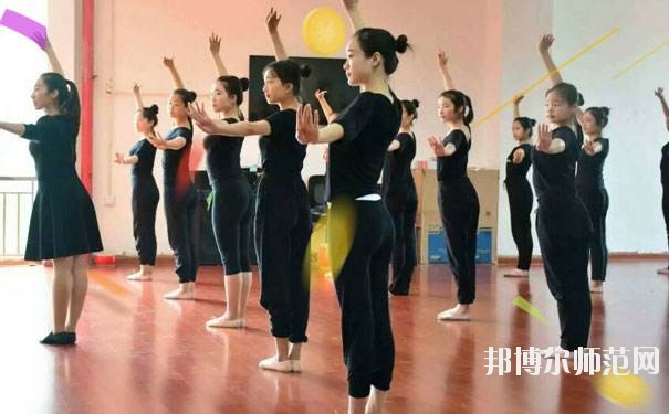 寶雞2020年初中生女生讀什么幼師學(xué)校好