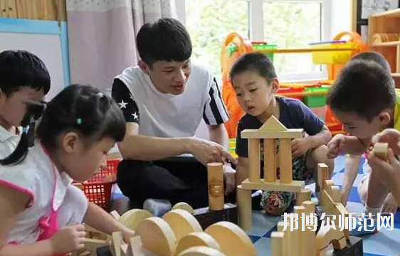 宜昌2021年男生上什么幼師學校比較好