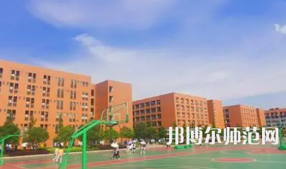 2023年懷化師范高等?？茖W(xué)校是民辦大學(xué)還是公辦